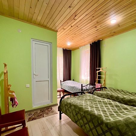 Gamarjoba Guest And Art House Hotel Usguli Kültér fotó