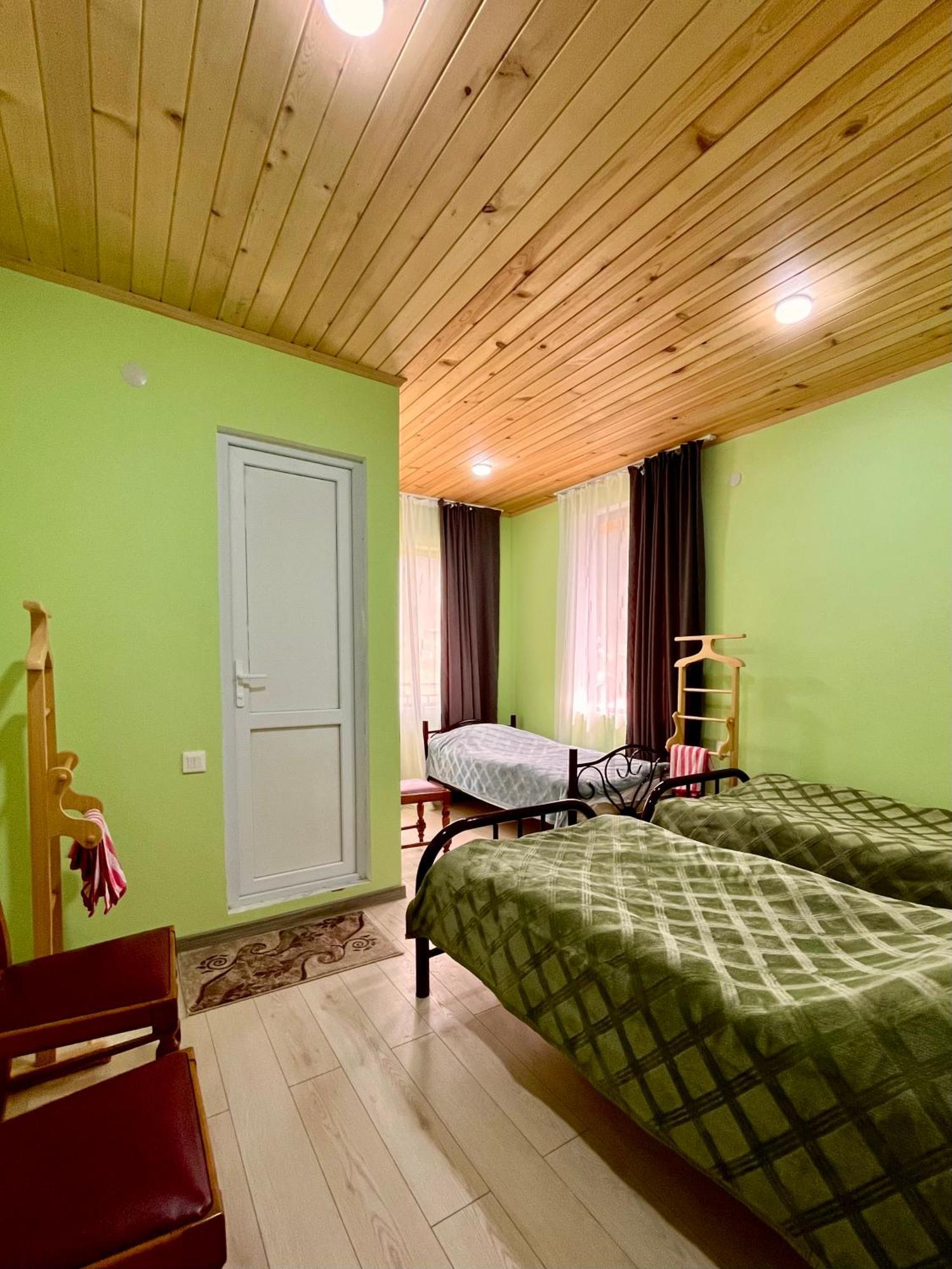 Gamarjoba Guest And Art House Hotel Usguli Kültér fotó