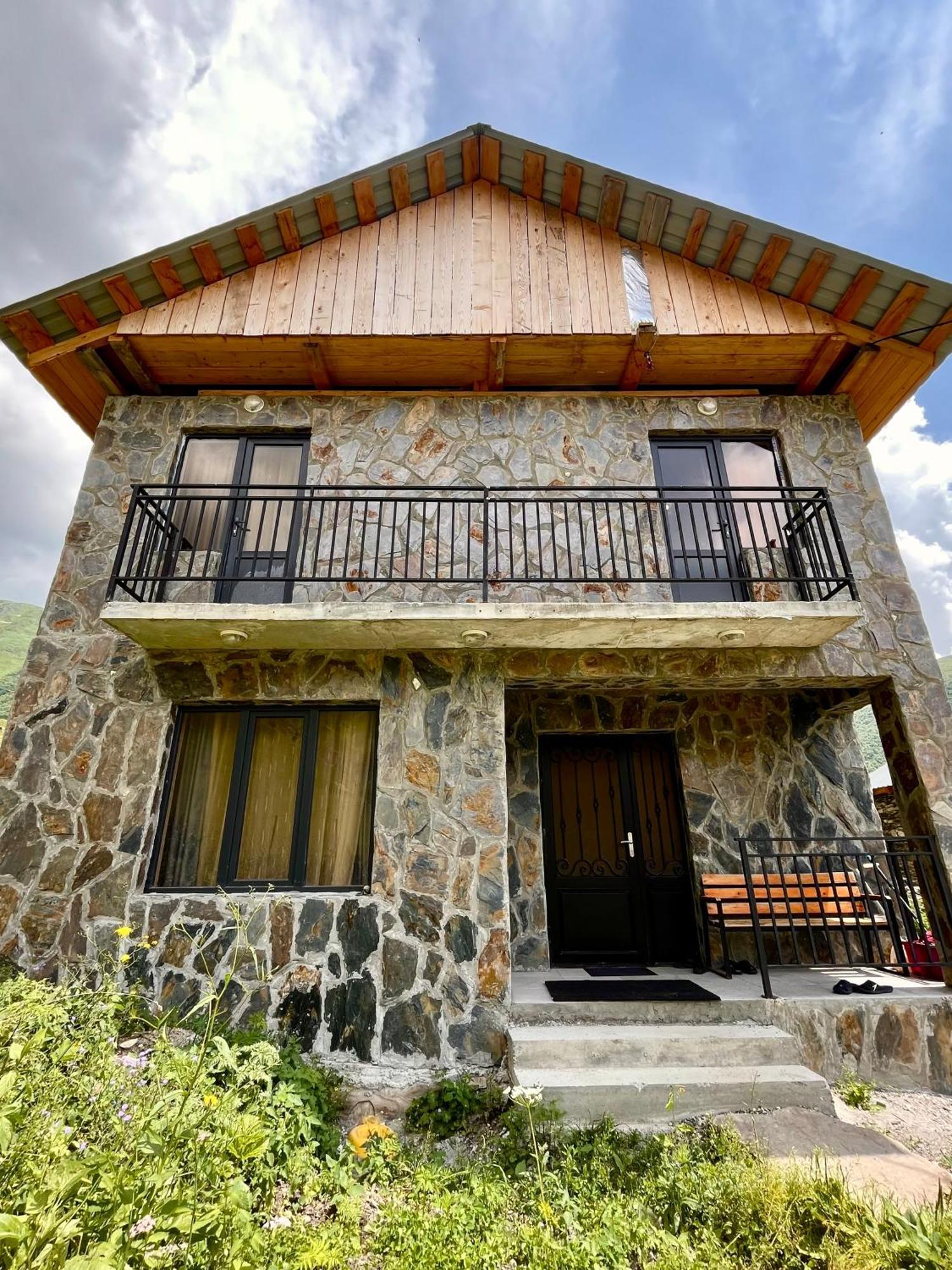 Gamarjoba Guest And Art House Hotel Usguli Kültér fotó